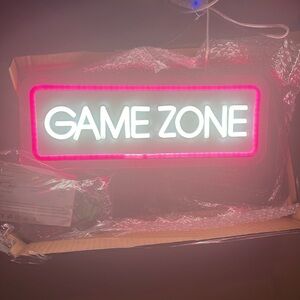 Neon Sign Gaming Neon Sign for Game Room Decor 
NIB